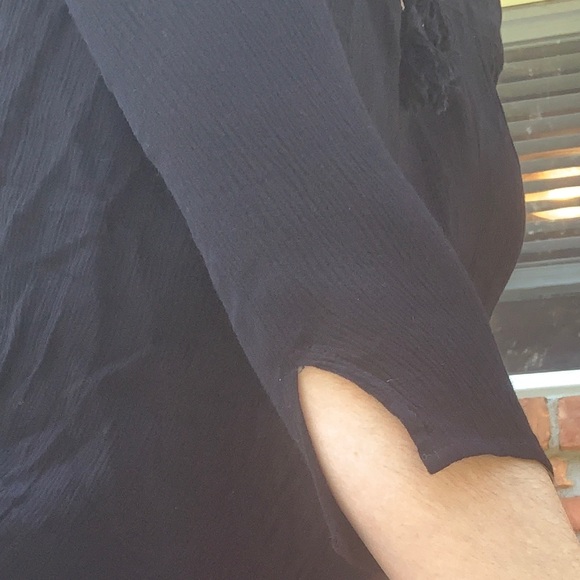 Karen Kane Black Flowy Blouse w Tassles 🖤 - Picture 6 of 7